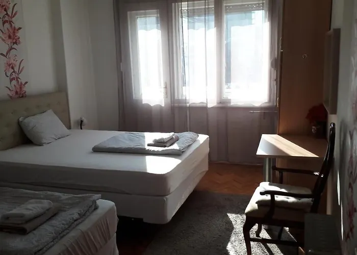 Апартаменти The *